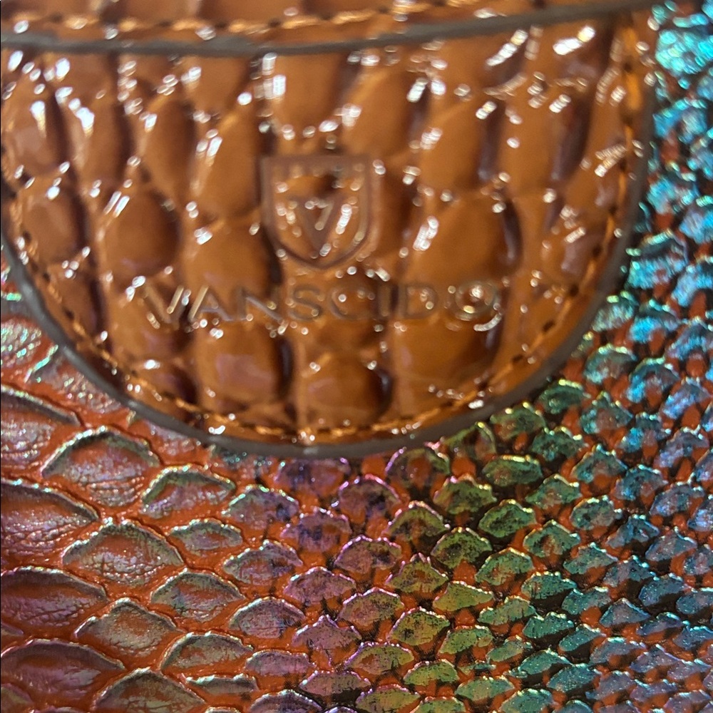 Elegant Iridescent Brown Tote Bag - Picture 2 of 11